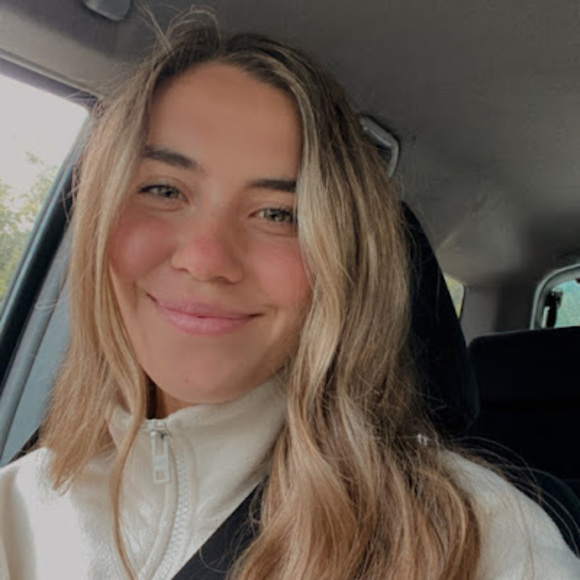 Meet your Posher, Hannah - Picture 1 of 1